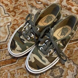 Vans camo old school